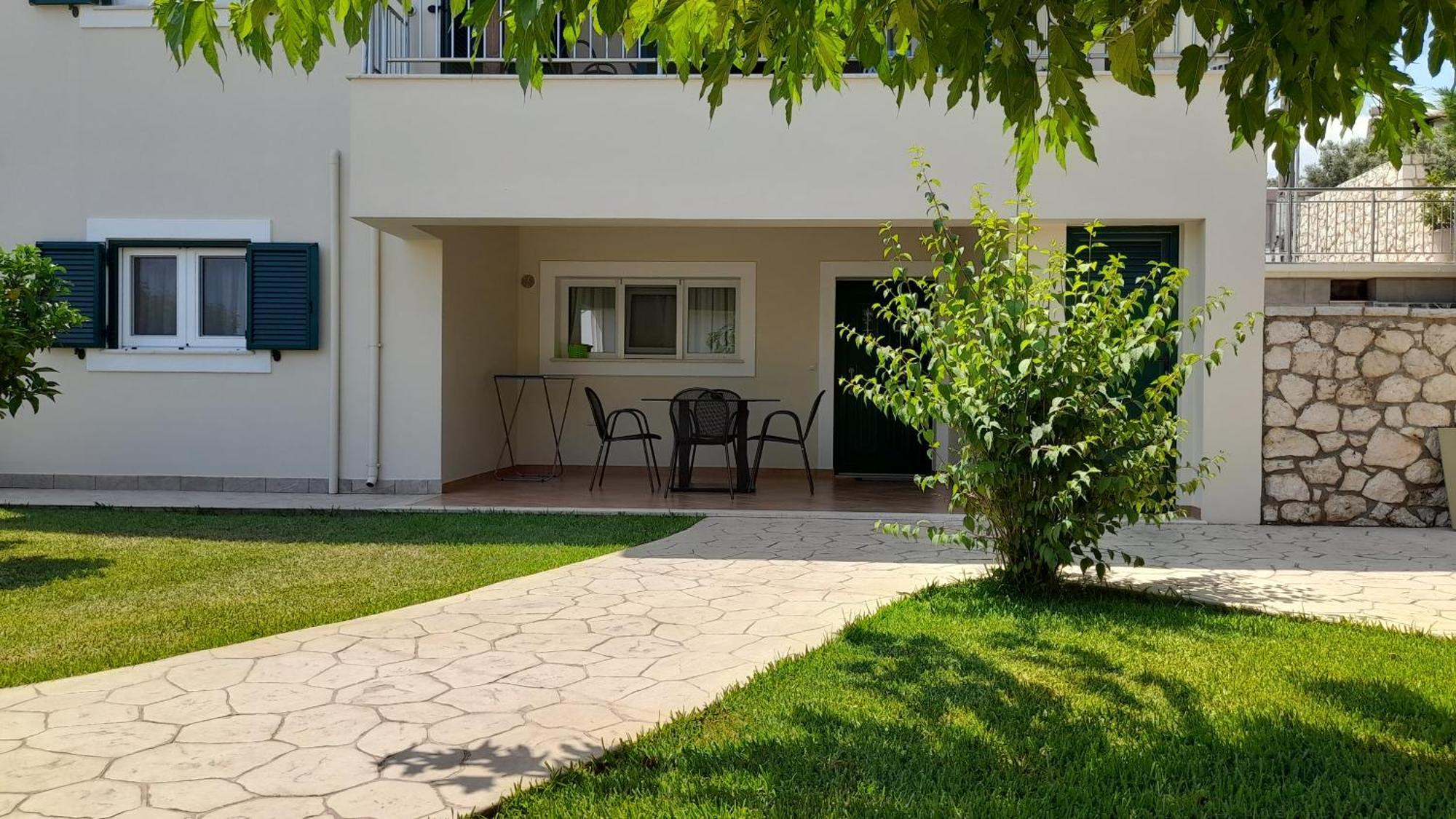 Lefkogea Villas & Apartments Tsoukaládhes Exterior foto